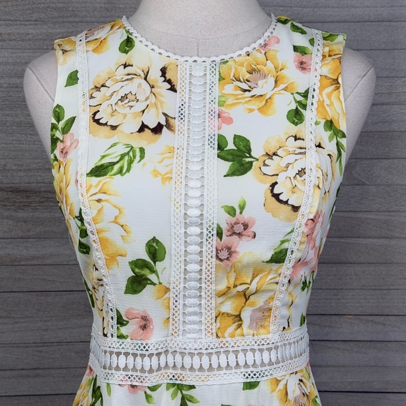 DISNEY Princess Beauty and the Beast/Belle Sleeveless Dress Yellow Floral-Small - Picture 2 of 4